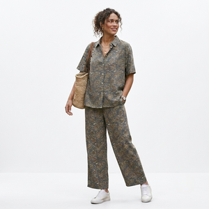 Conjunto de Pijama de Manga Corta para Mujer, Color Azul Claro, Sólido, con Botones, Ecológico, Transpirable, de Satén, de Secado Rápido, para Primavera/Verano - Product Image 1