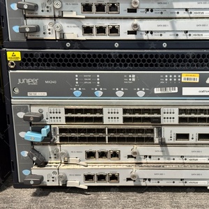 Enrutador Juniper MX 240 con capacidad de conmutador POE de 48 puertos y 40Gbps - Product Image 1