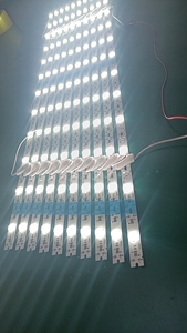 Barra de retroiluminación LED DC24V/DC12V súper grande con diseño de escalera de lente de 160 grados para TV y caja de luz Clasificación IP20 - Product Image 5