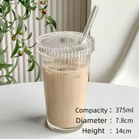 Offre Spéciale tasse à thé à bulles en verre transparent bouteille tasse en verre à rayures verticales côtelées avec couvercle et paille