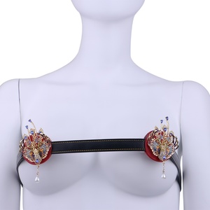 QK-B8242 Cinturón de Bondage Erótico con Púas Metálicas en Forma de Fénix para Masaje de Pezones y Placer, de Cuero PU, para Coqueteo y Juguetes Eróticos - Product Image 2