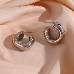 Wholesale Stainless Steel <strong>Silver</strong> CC Shape <strong>Hoop</strong> Earrings <strong>Chunky</strong> Glossy Gold <strong>Hoops</strong> Tarnish Free Jewelry Geometric <strong>Hoop</strong> Earring - Product Image 3