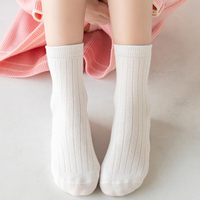 Chaussettes de sport blanches à imprimé léopard pour jeunes, en coton doux, avec logo personnalisé, pour femmes, fourniture d'usine