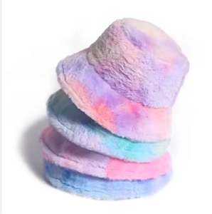 Chapeau seau d'hiver personnalisé pour femmes Chapeau de pêcheur en fourrure floue avec design Tie Dye - Product Image 1