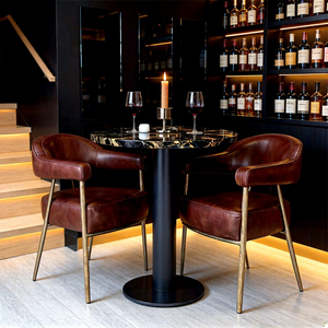 <span class=keywords><strong>Chaise</strong></span> <span class=keywords><strong>de</strong></span> <span class=keywords><strong>bar</strong></span> d'appoint luxueuse en cuir véritable marron avec structure en fer forgé, nouveau design pour les cafés haut <span class=keywords><strong>de</strong></span> gamme et les bars contemporains - Product Image 2