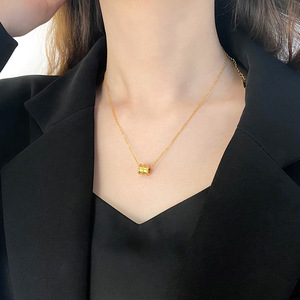 2022 Fashion Fashion Ornament Necklace Female Student Diamond Plaid Necklace Stainless Steel Small Waist Necklace with Diamond - Product Image 3