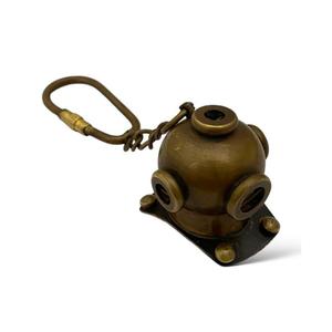 Llavero de Casco de Buceo de Latón, Inspirado en el Náutico, Decoración Artística, Decoración de Oficina, Hecho a Mano, Ligero, Mini Porta Llaves - Product Image 1
