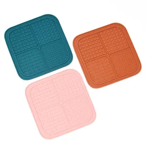Factory Custom Pet Silicone Lick Mat Dog Silicone Slow Feeders Treat Round Lick Mat For Dogs And Cats