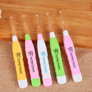 Illuminated <b>Ear</b> <b>Pick</b> A1185 Plastic <b>Ear</b> Wax Removal Tool With Light For Adults And Children - Product Image 2