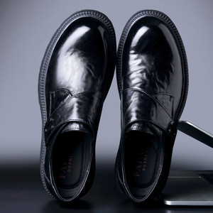 Mocassins en cuir véritable pour hommes, à bout rond, perforés, chaussures de ville formelles, à enfiler, pour le travail, les trajets quotidiens et la conduite - Product Image 3