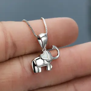 Colliers de couples mignons de pendentif d'éléphant, colliers en laiton d'éléphant pour des couples