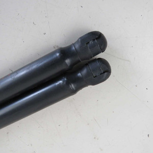 Amortisseurs de hayon Kia Sportage Mk2 2004-2010 d'occasion (67565) - Product Image 3