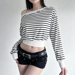 เสื้อสเวตเตอร์สไตล์อเมริกันวินเทจสีเทาสำหรับผู้หญิง คอเฉียง ทรงหลวม แขนยาว ครอปท็อป สวมใส่สบายๆ สำหรับฤดูใบไม้ผลิและฤดูใบไม้ร่วง - Product Image 3