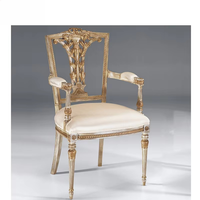 Fauteuil rembourré de style antique français, élégant pour salle à manger