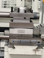 QK1330 Hochleistungs-CNC-Rohrgewindedrehmaschine mit GSK-Steuerung, 305mm Große Bohrung, Multifunktionale Metallbearbeitungsmaschine