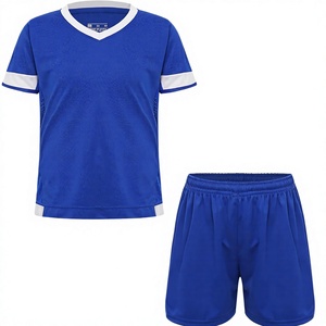 Conjunto de camiseta de fútbol con cuello en V azul para niños, pantalones cortos de cintura elástica que absorben la humedad, ropa deportiva para todas las estaciones - Product Image 1