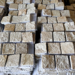 Dalles de pavage <span class=keywords><strong>en</strong></span> <span class=keywords><strong>ardoise</strong></span> naturelle dorée durable à surface fendue pour allées extérieures de villas ou voies d'accès - Product Image 1