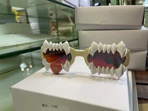 Servizio Completo per Occhiali da Sole Personalizzati: Realizza il Tuo Schizzo Disegnato a Mano, Apertura Stampi ad Alta Precisione e Produzione di Occhiali - Product Image 5