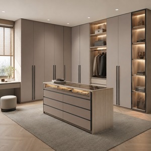 Cabina <span class=keywords><strong>Armadio</strong></span> Scandinava <span class=keywords><strong>con</strong></span> Porta Scorrevole, Isola Portaoggetti, Cassetti e <span class=keywords><strong>Ripiani</strong></span> Illuminati - Product Image 1