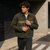 Veste pour homme en sergé à col pointu, entièrement zippée, avec patch en chenille et bande contrastante sur la poitrine, style décontracté ou de travail, marque privée