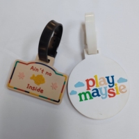 Nouvelle tendance porte-boucle impression cuir coeur drôle Logo personnalisé sangle en caoutchouc pour étiquettes de bagages de compagnie aérienne