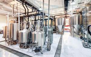 Planta de cervecería de cerveza comercial de 5000L con recipiente a presión de acero inoxidable SUS304/SUS306 y bomba de fácil operación - Product Image 5