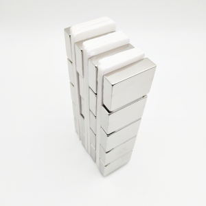 Imán de bloque de motor magnético permanente N35 personalizado Imanes a la venta - Product Image 2