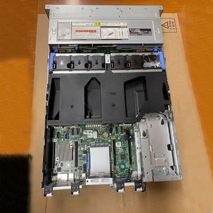 Servidor en rack Dell PowerEdge R760xs con procesadores Intel Xeon Gold 5412U, 32GB de memoria RDIMM DDR5 a 4800MT/s. - Product Image 4