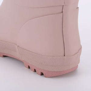 CS-60 Nouvelles bottes <span class=keywords><strong>de</strong></span> <span class=keywords><strong>pluie</strong></span> pour enfants à la mode, bottes <span class=keywords><strong>de</strong></span> <span class=keywords><strong>pluie</strong></span> en caoutchouc imperméables pour filles et garçons - Product Image 6