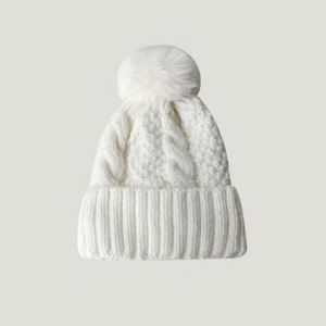 Gorros de Punto Personalizados en Oferta 2025, Gorros Cálidos Lisos para Mujer, Gorro de Invierno con Pompón de Piel Sintética, Gorro de Moda Blanco y Negro - Product Image 6