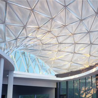 Structure de membrane gonflable triangulaire en ETFE au design moderne, membrane architecturale gonflable, musée d'art, couverture de toit transparente en ETFE