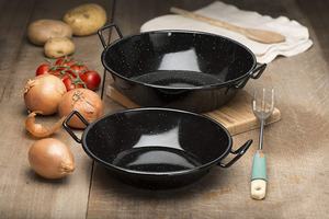 Poêle <span class=keywords><strong>à</strong></span> <span class=keywords><strong>paella</strong></span> profonde en émail d'Espagne 20/22/24/26/30/32/34/36/38/40cm Poêle <span class=keywords><strong>à</strong></span> fruits de mer en acier au carbone Poêle <span class=keywords><strong>à</strong></span> <span class=keywords><strong>paella</strong></span> sans bâton - Product Image 4