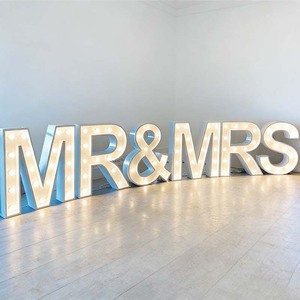 Grandes lettres en métal personnalisées avec bandes LED, <span class=keywords><strong>enseigne</strong></span> publicitaire autoportante de 4 pieds pour les entreprises - Product Image 6