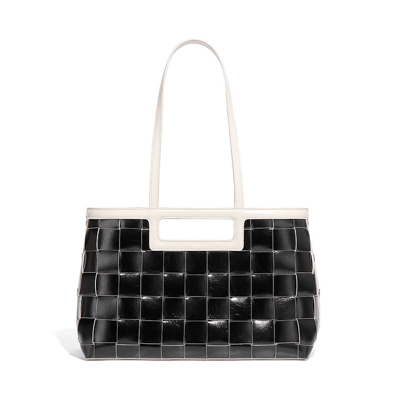 B1832#black and white