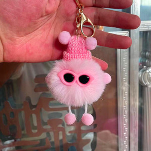 Vente en gros de petits porte-clés boule de charbon de dessin animé mignon sacs en peluche <span class=keywords><strong>pompon</strong></span> poupée porte-clés accessoires voiture porte-clés pendentif <span class=keywords><strong>bijoux</strong></span> - Product Image 3