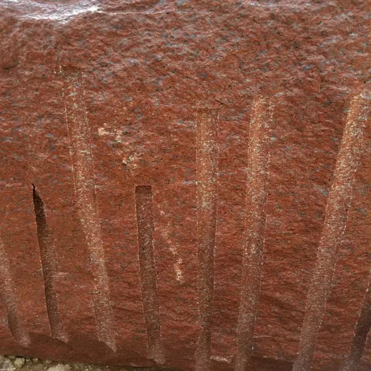 Indian rode graniet gedenkteken monumenten gesneden rose patroon