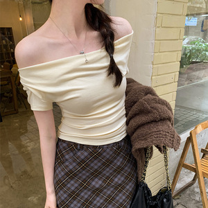 T-<span class=keywords><strong>shirt</strong></span> d'été élégant à col bénitier et épaule dénudée, manches courtes, coupe ajustée pour <span class=keywords><strong>femme</strong></span>, style crop top tendance - Product Image 2