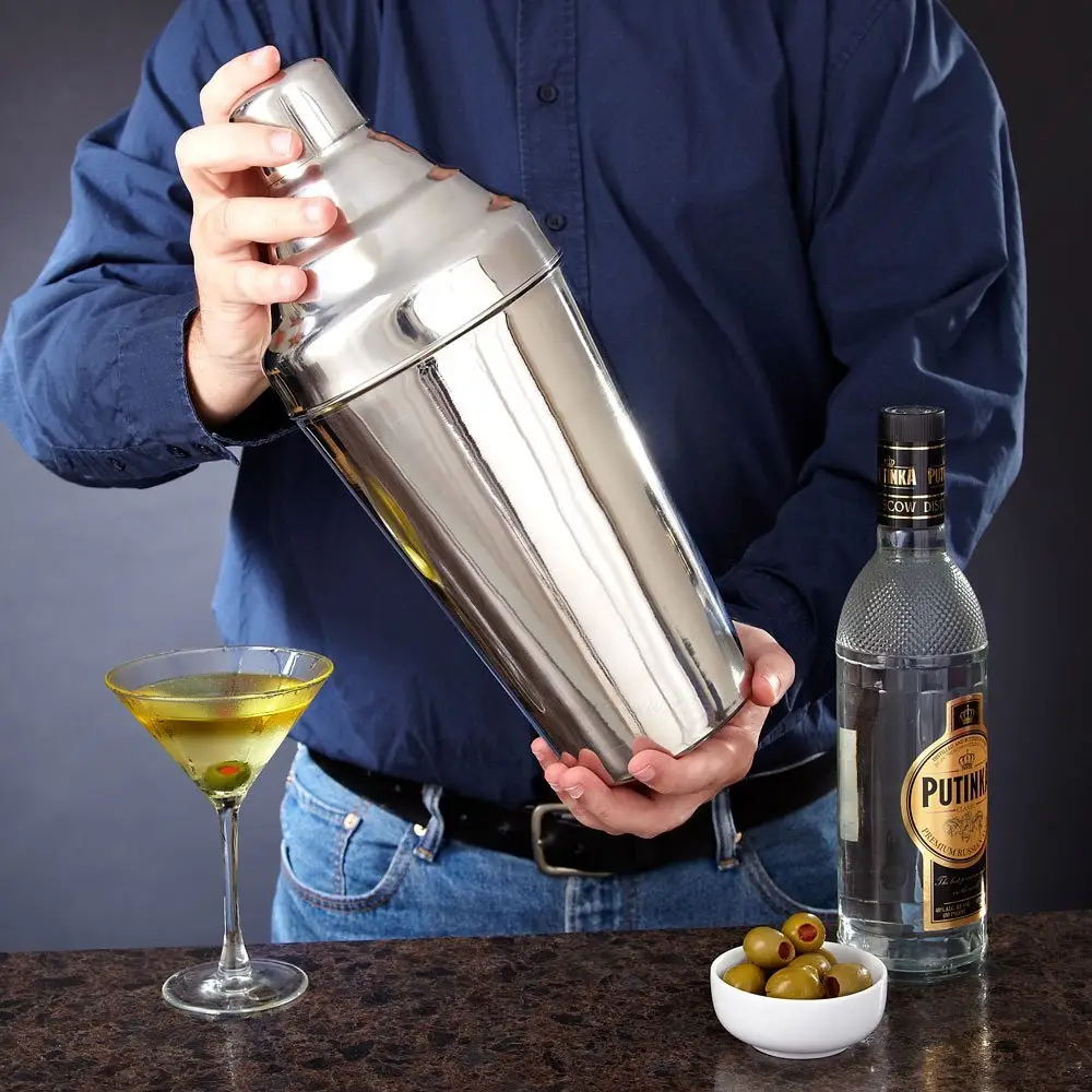 Özel Logo Barware aracı Martini Bar Shaker 1.8L paslanmaz çelik 3 parça büyük kokteyl Shaker ile dahili süzgeç