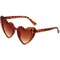 Lunettes de soleil colorées en forme de cœur rose Love&roses pour femmes Lunettes de soleil féminines rétro Love Heart Gradient Eyewear