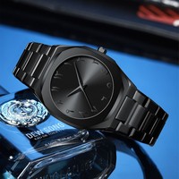 Accessoires créatifs de montre intelligente à quartz à texture arabe haut de gamme Options de couleurs multiples pour les hommes d'affaires
