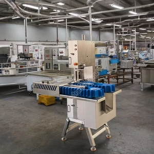 Machine for Cutting Pig Trotter Professional Frozen Trotter Cutting Machine Industrial Frozen Pig's Trotter Splitting Machine - Product Image 2