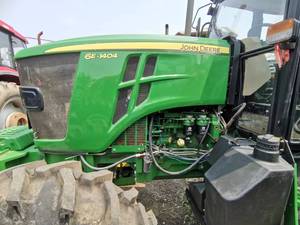 Tracteur <span class=keywords><strong>John</strong></span> and <span class=keywords><strong>Deere</strong></span> 6E-1404 à usage intensif: idéal pour le labourage à grande échelle des champs de maïs et la récolte du blé - Product Image 4