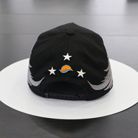 Gorras de Béisbol de 5 Paneles para Hombre de Alta Calidad en Oferta, Gorras de Algodón de Color Personalizado en Negro Satinado, Negro Gamuza y con NFC