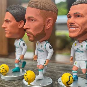 Set Commemorativo <span class=keywords><strong>Champions</strong></span> <span class=keywords><strong>League</strong></span> 2018 Ornamento Calcistico Souvenir - Product Image 5