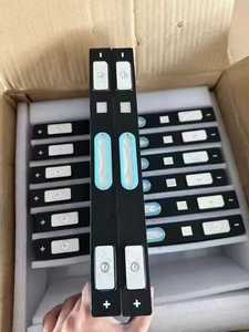 แบตเตอรี่ลิเธียมไอออนทรงปริซึม NCM Cell 3.7V 137Ah เกรด CALB 147Ah 161Ah 169Ah ใหม่ พร้อมคิวอาร์โค้ดแท้สำหรับยานยนต์ - Product Image 2