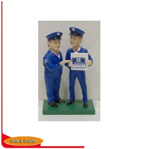 Su misura 3D Postino Bobble Head Regali di Polyresin Diversi Bambolina Artigianato - Product Image 1
