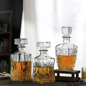 Bouteilles en verre carrées transparentes recyclables, best-sellers, fournies par l'usine, pour la vodka, la tequila, le whisky, le vin, en différentes tailles - Product Image 3