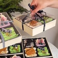 Boîte à quatre compartiments carrée transparente et épaissie, très populaire et très vendue, pour desserts et gâteaux à emporter