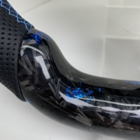 Volant en cuir personnalisé avec fibre de carbone forgée et LED pour BMW Série E E84 Z4 E89 E81 E87 E82 E90 E91 E92 E93 X5 E70 E71 X6 E72