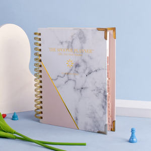 Agenda Espiral Personalizada de Mármol y Rosa con Encuadernación Dorada, Cuaderno Bonito, Planificador de Belleza - Product Image 2
